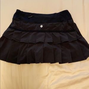 Black lulu lemon skirt with ruffles